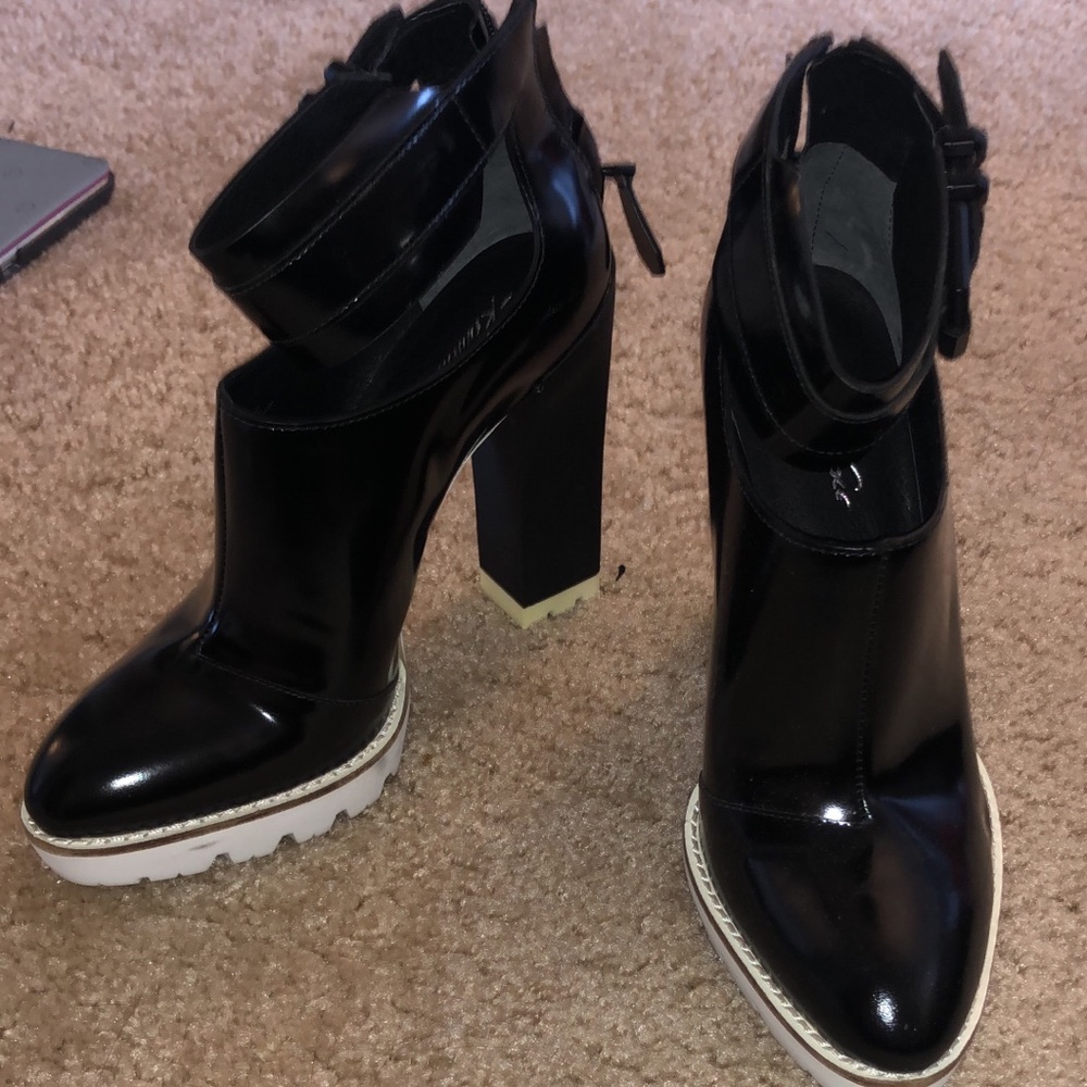 Kenneth Cole booties